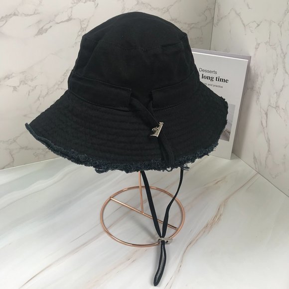 NWT Jacquemus bucket hat in black - Picture 4 of 12